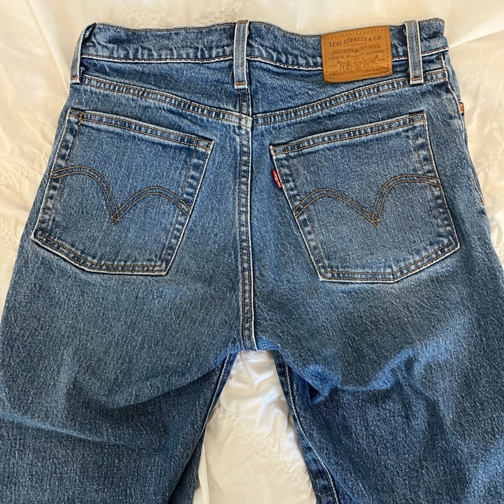 Levi’s wedgie jeans ✨